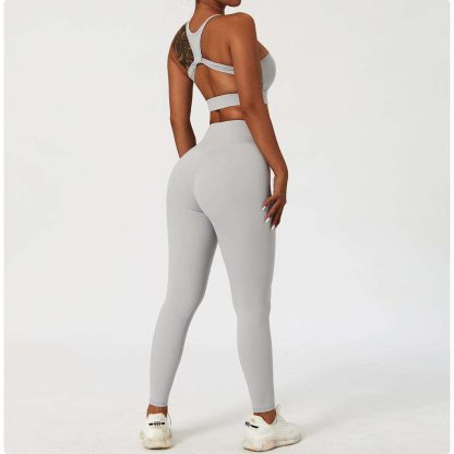 Custom Sports Two Piece Bra And Leggings Yoga Set Manufacturer - Image 3